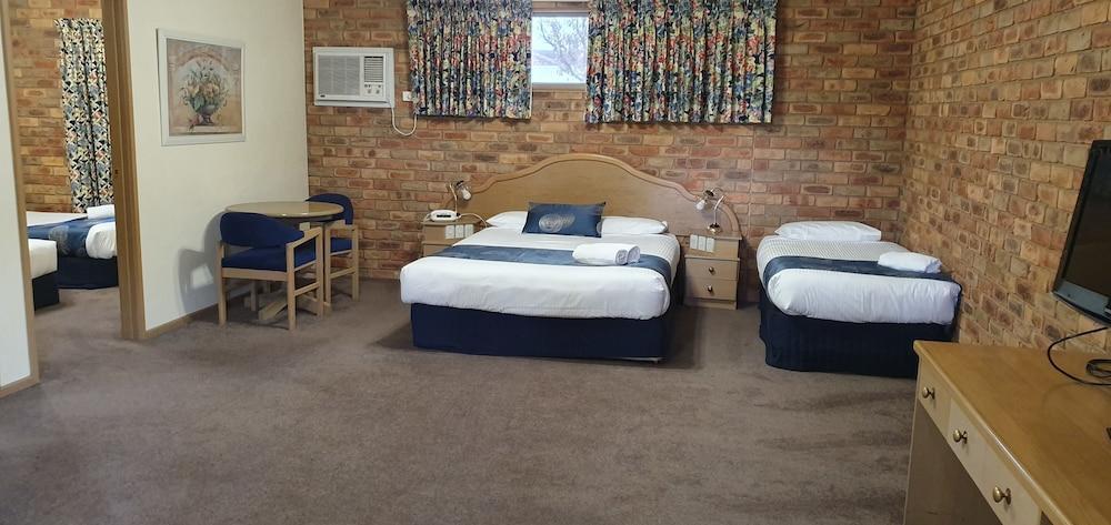 Pines Country Club Motor Inn Shepparton Exteriör bild