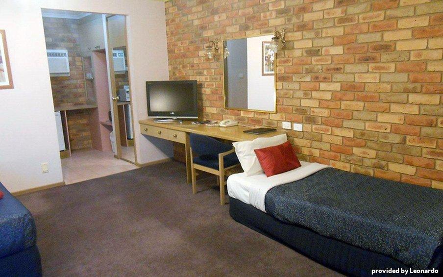 Pines Country Club Motor Inn Shepparton Exteriör bild