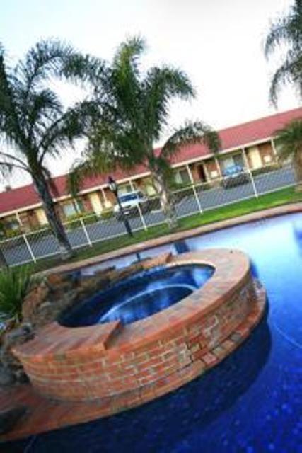 Pines Country Club Motor Inn Shepparton Exteriör bild