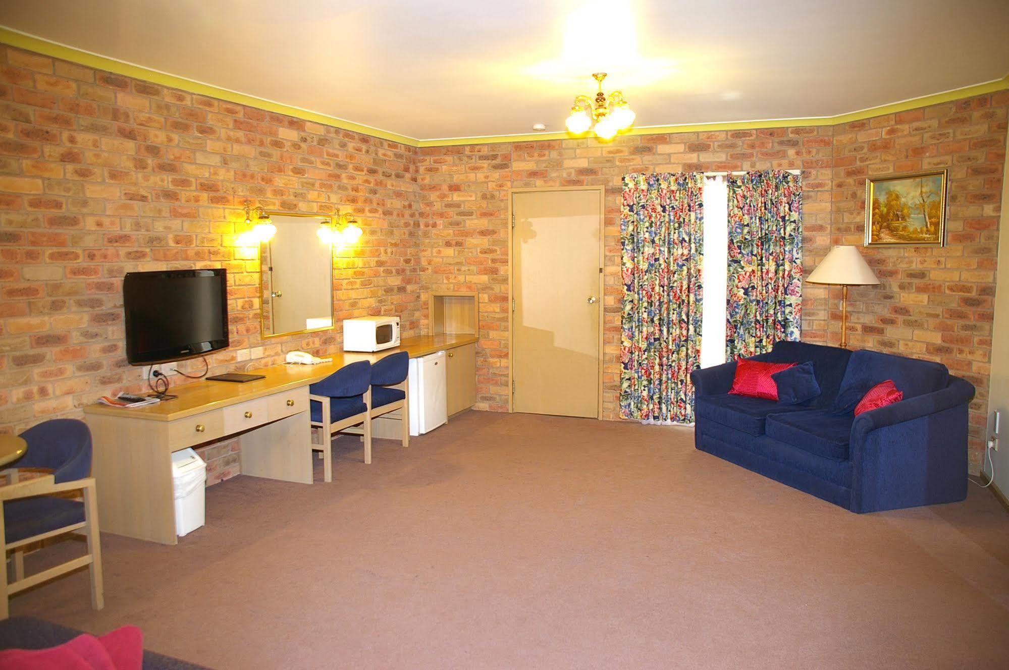 Pines Country Club Motor Inn Shepparton Exteriör bild