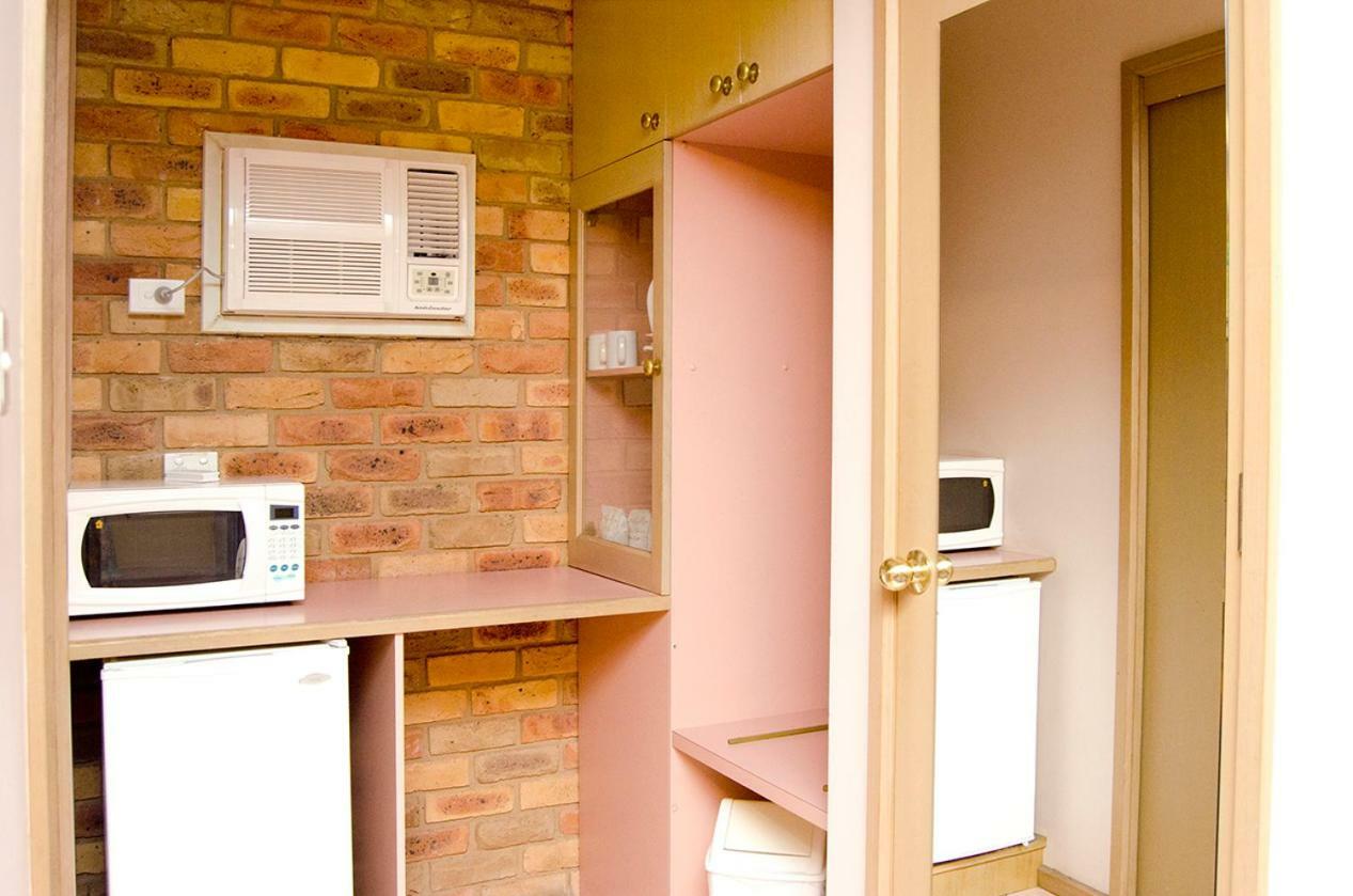 Pines Country Club Motor Inn Shepparton Rum bild